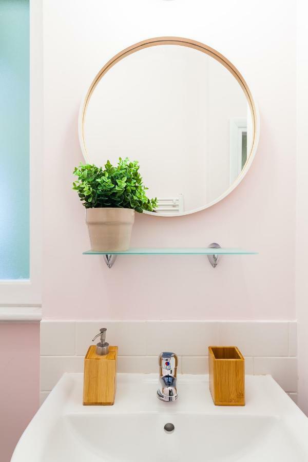 Vino E Vinili Bed & Breakfast Rome Bagian luar foto